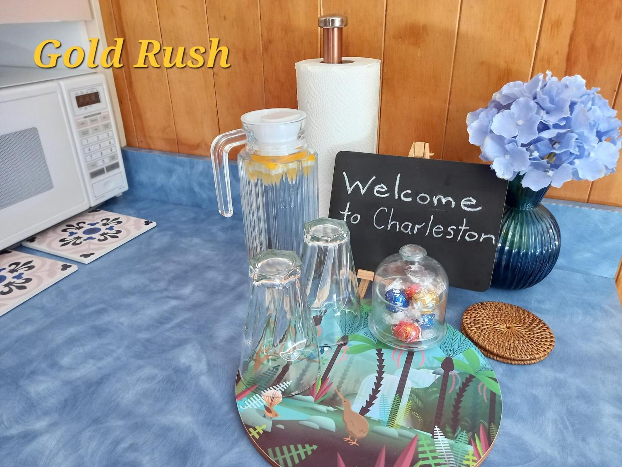 Charleston Goldfields Accommodation ภายนอก รูปภาพ
